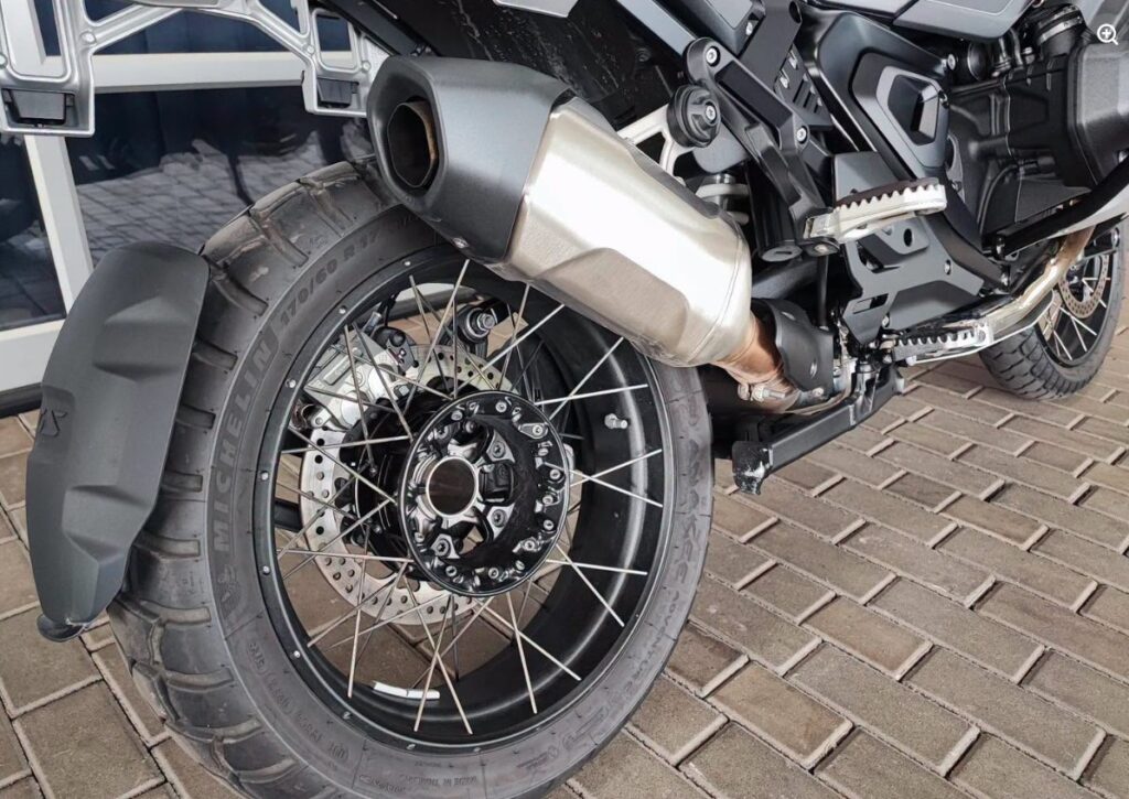 BMW R1300 GS engine and rear wheel image