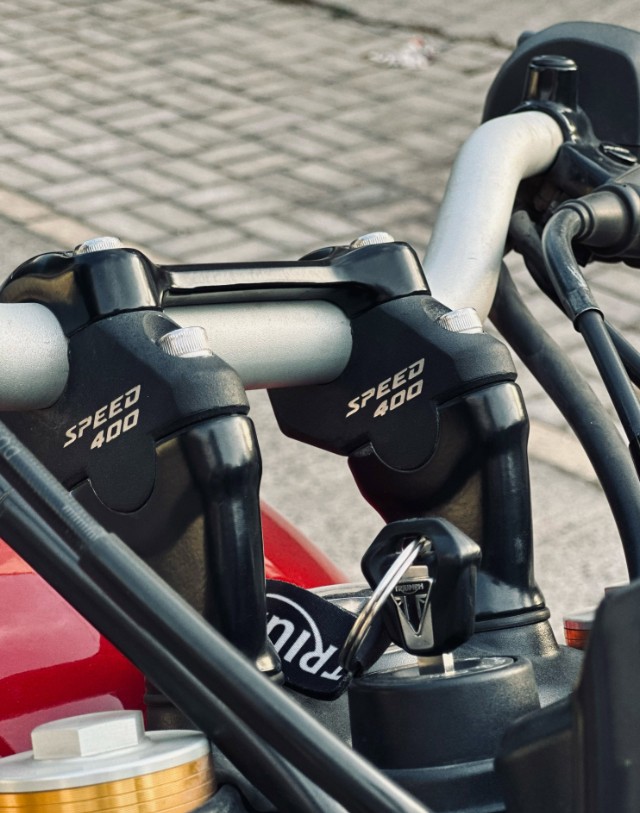 Triumph speed 400